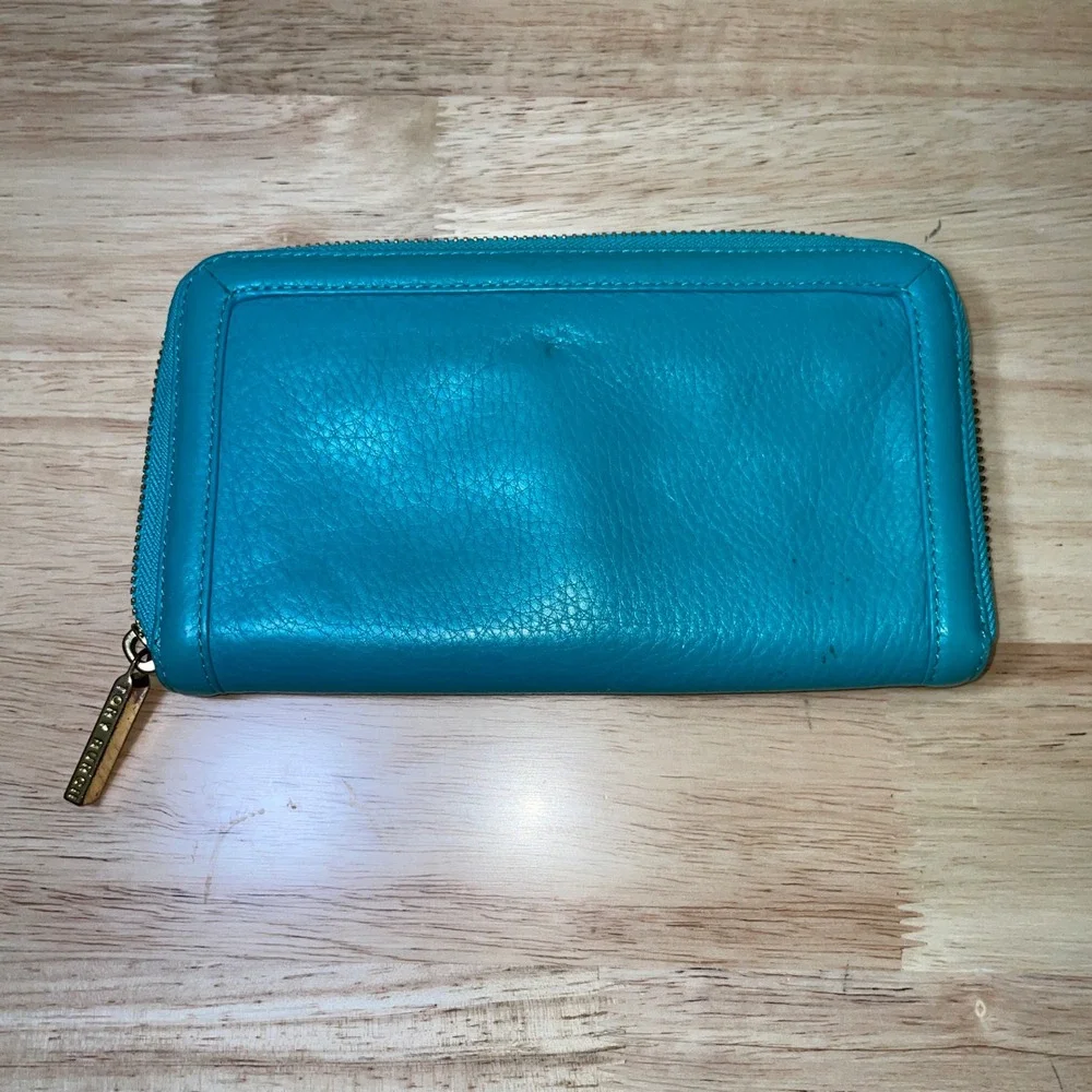 Tory Burch Amanda Zip Around Wallet Turquoise‎ Blue Pebbled Leather Gold Logo